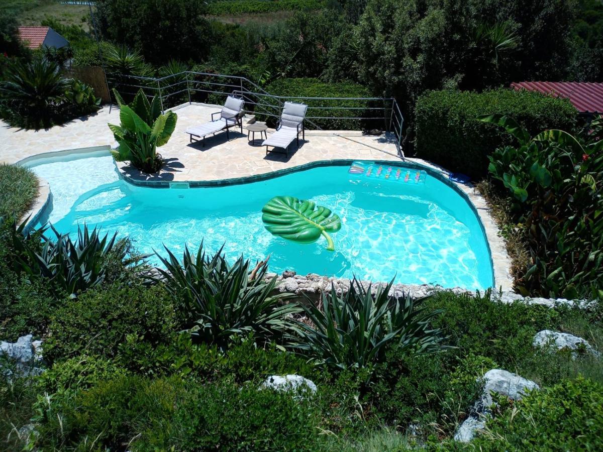 Relax Tiny Villas 40 Meters Of The Beach Zrnovo Eksteriør bilde