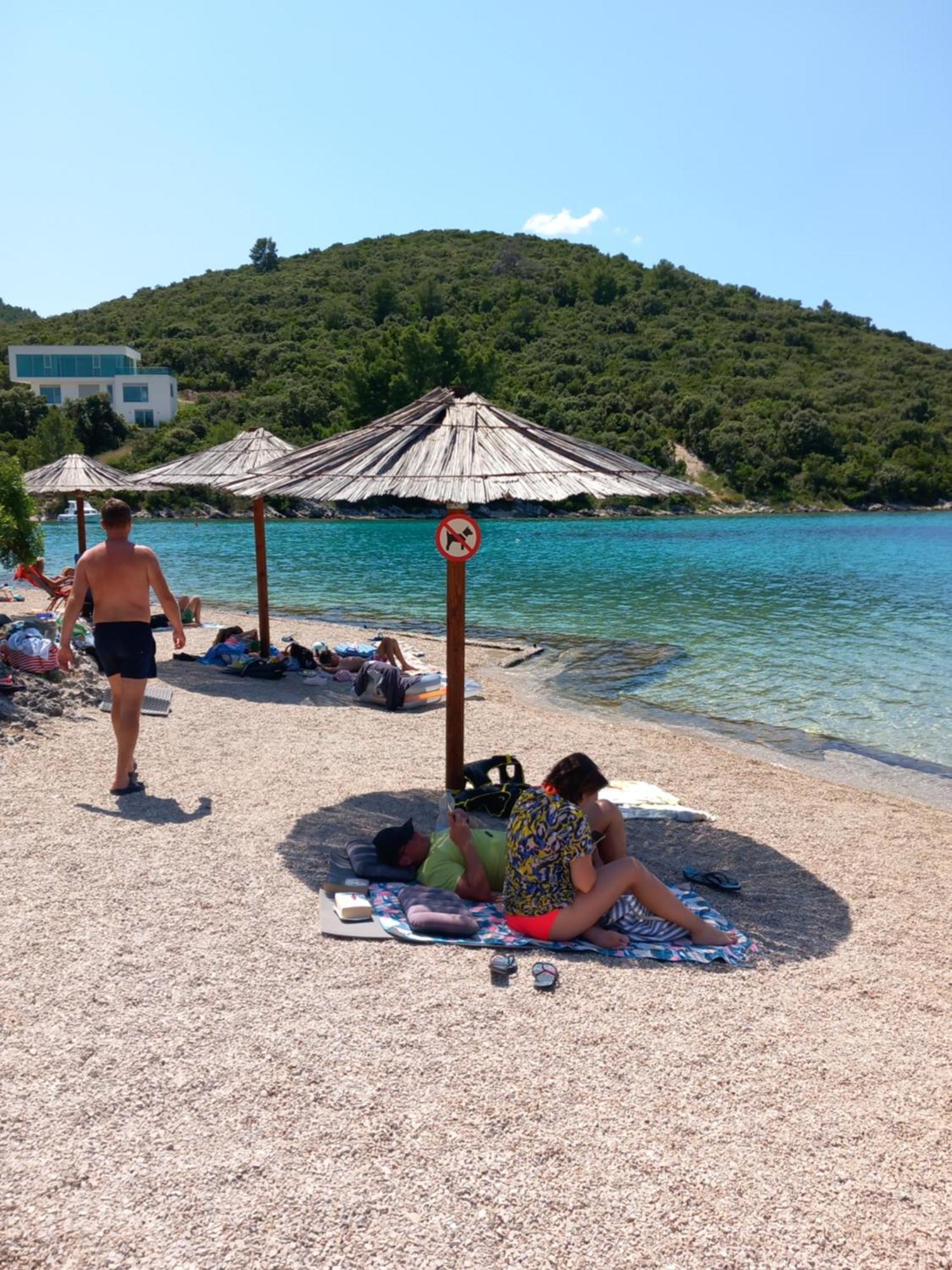 Relax Tiny Villas 40 Meters Of The Beach Zrnovo Eksteriør bilde