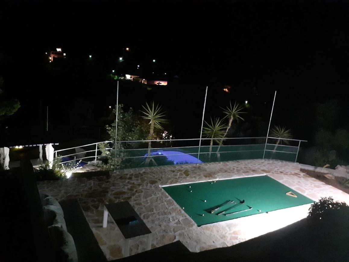 Relax Tiny Villas 40 Meters Of The Beach Zrnovo Eksteriør bilde