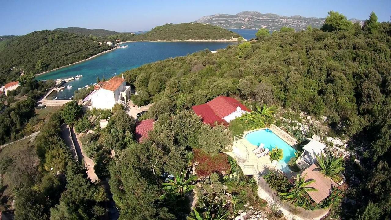Relax Tiny Villas 40 Meters Of The Beach Zrnovo Eksteriør bilde
