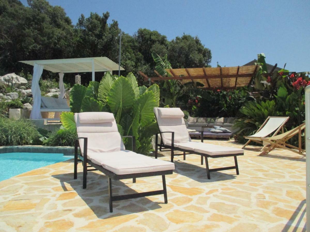 Relax Tiny Villas 40 Meters Of The Beach Zrnovo Eksteriør bilde