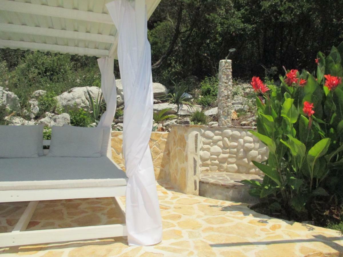 Relax Tiny Villas 40 Meters Of The Beach Zrnovo Eksteriør bilde