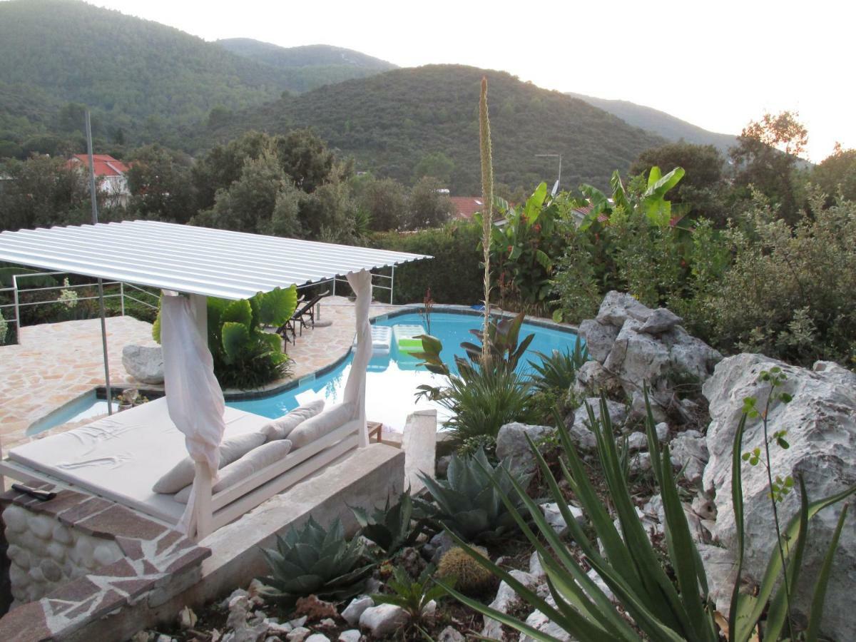 Relax Tiny Villas 40 Meters Of The Beach Zrnovo Eksteriør bilde